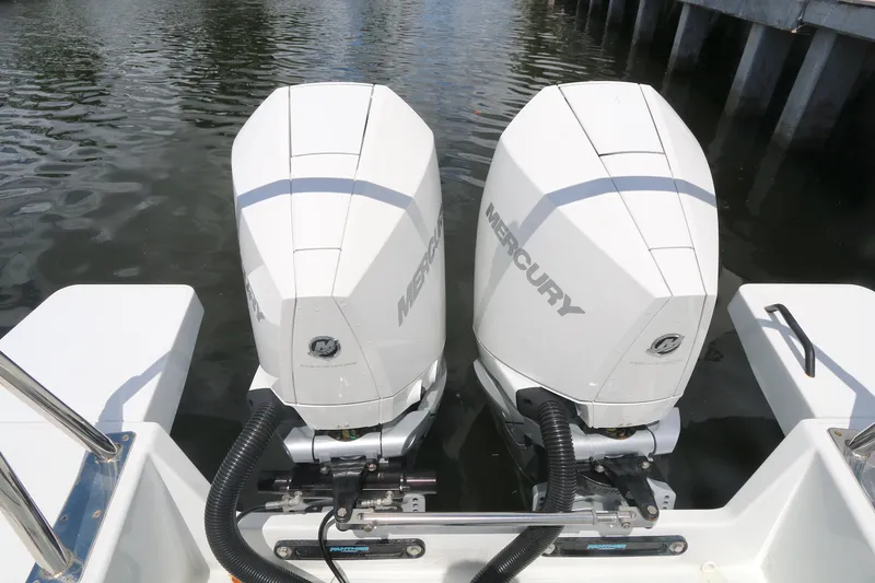 Slide: The Image of Twin Mercury outboard engines on a 2022 Beneteau FLYER 9 SPACE DECK boat. - 20