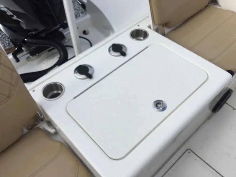 Slide: The Image of Bayliner CC22 TT GN/WT 200M 2024 - 14