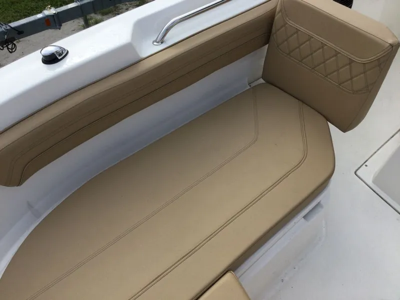 Slide: The Image of Bayliner CC22 TT GN/WT 200M 2024 - 16