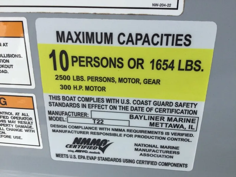 Slide: The Image of Bayliner CC22 TT GN/WT 200M 2024 - 3