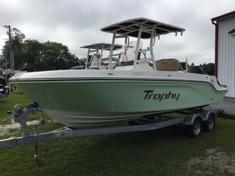 Slide: The Image of Bayliner CC22 TT GN/WT 200M 2024 - 9