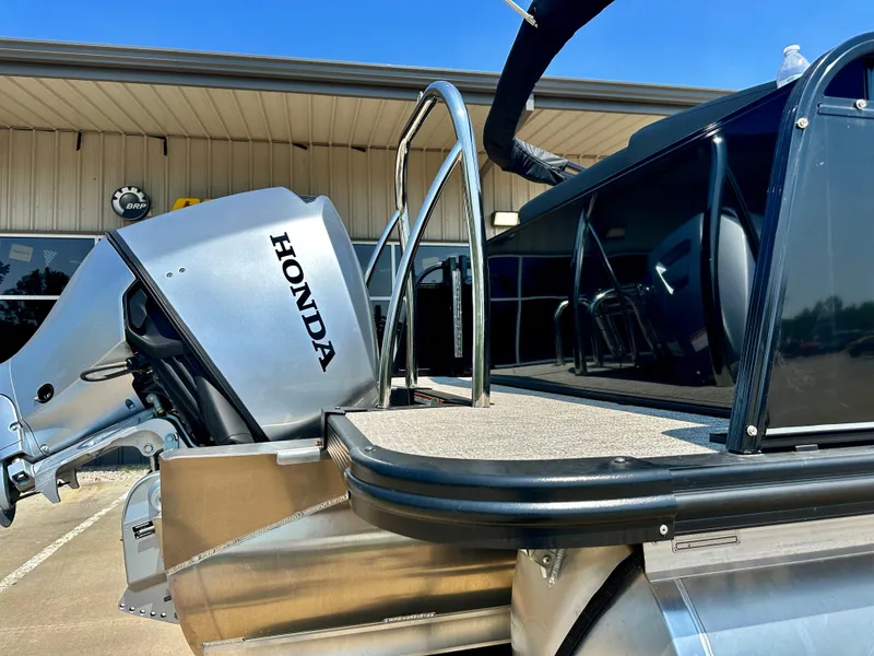 Slide: The Image of 2023 Tahoe Pontoon LTZ Cruise 23FT with Honda outboard motor. - 9