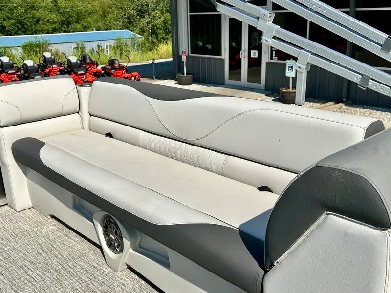 Slide: The Image of 2023 Tahoe Pontoon 25 FT LTZ Quad Lounger, spacious seating area with modern design. - 7