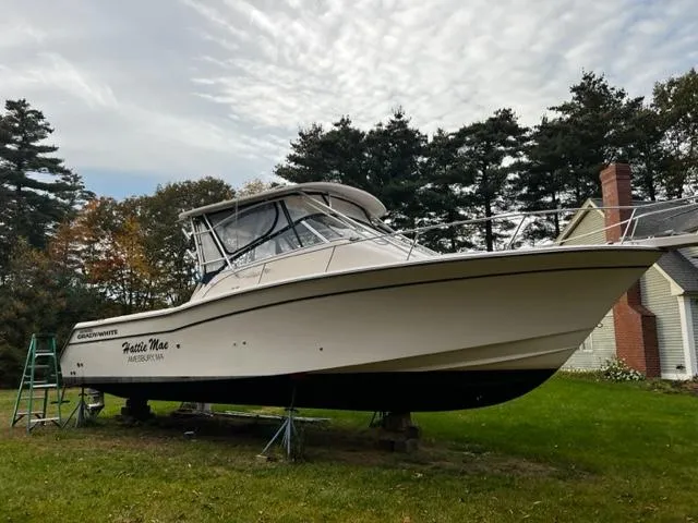 Slide: The Image of GRADY WHITE 330 Express - 2