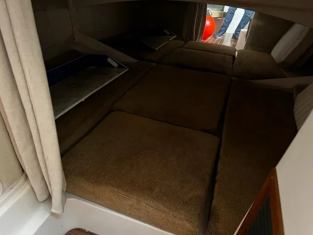 Slide: The Image of GRADY WHITE 330 Express - 22