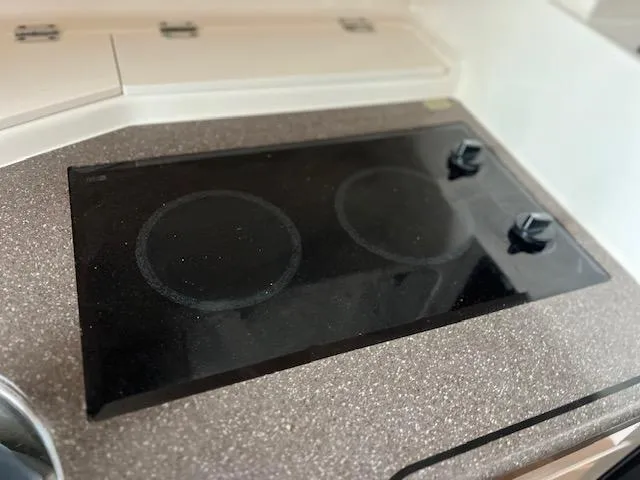 Slide: The Image of GRADY WHITE 330 Express - 24