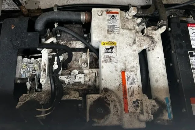 Slide: The Image of GRADY WHITE 330 Express - 36