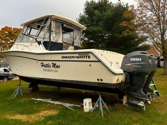 Slide: The Image of GRADY WHITE 330 Express - 4