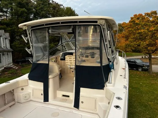 Slide: The Image of GRADY WHITE 330 Express - 6