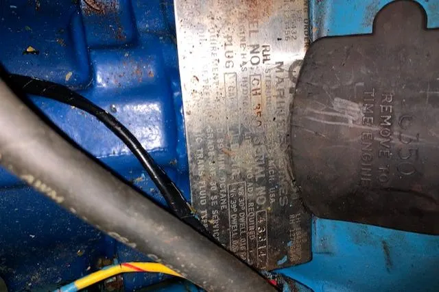 Slide: The Image of 1984 Uniflite Double Cabin engine identification plate and components. - 39