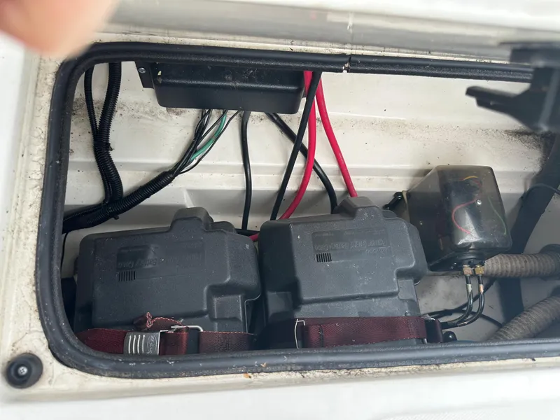 Slide: The Image of Battery compartment of a 2000 Boston Whaler 23 Outrage boat. - 19