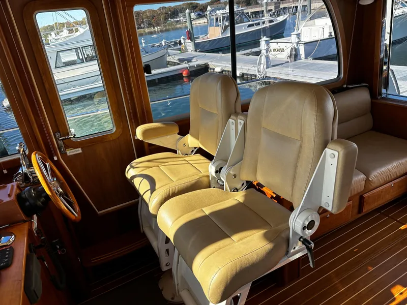 Slide: The Image of Pilothouse Helm Seats - 15