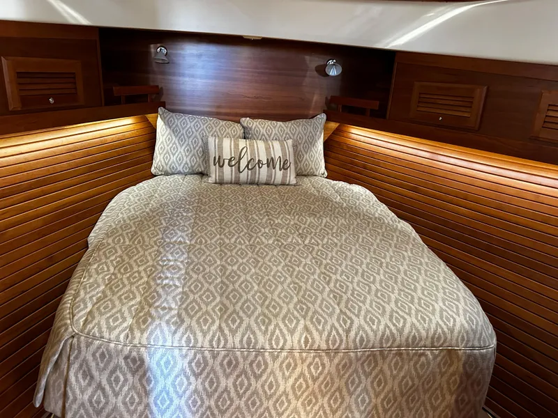 Slide: The Image of Master Stateroom - 28