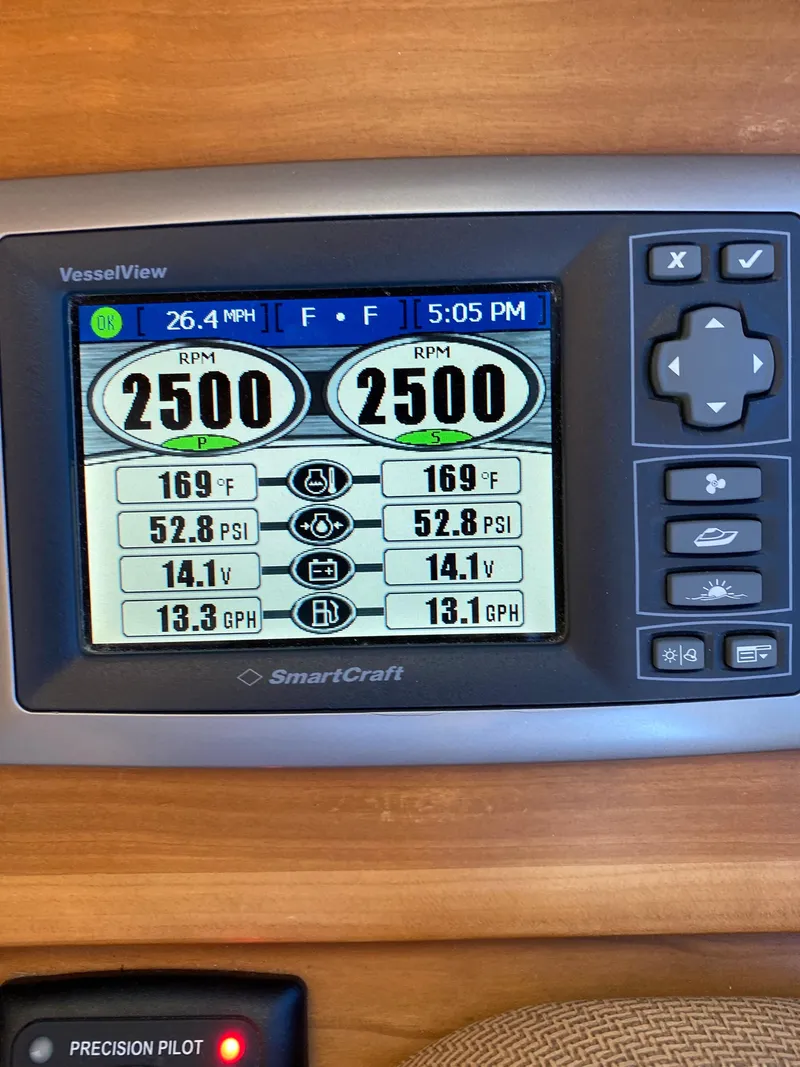 Slide: The Image of Starboad Pod, upper - 39