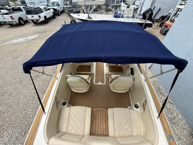 Slide: The Image of Chris-Craft LAUNCH 22 HERITAGE EDITION 2017 - 15