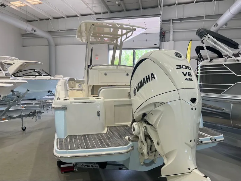 Slide: The Image of Scout 240 XSF 2024 - 16