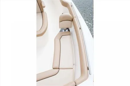 Slide: The Image of Scout 240 XSF 2024 - 27