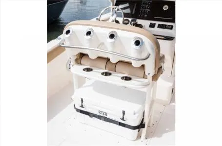 Slide: The Image of Scout 240 XSF 2024 - 7