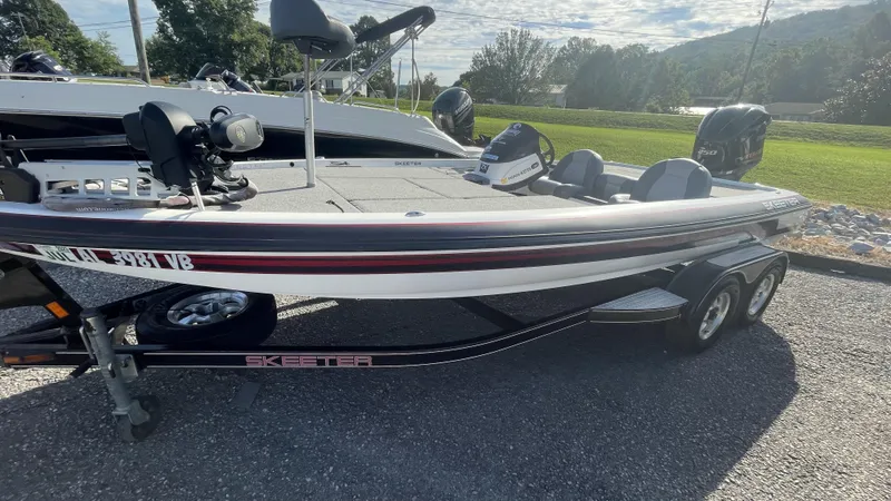 Skeeter ZX225 2011 - Marine Source