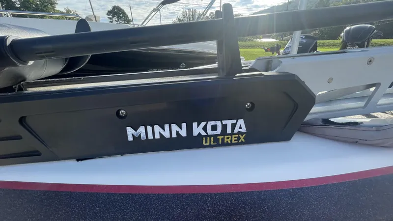 Slide: The Image of Skeeter ZX225 2011 - 19