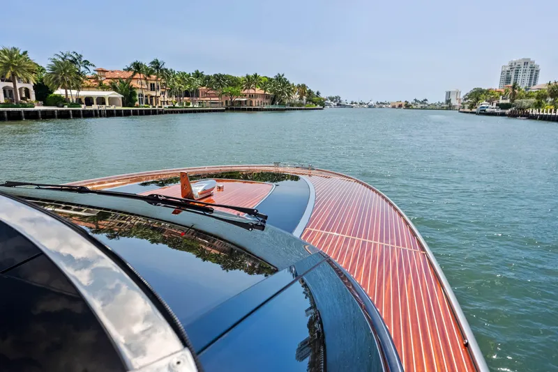 Slide: The Image of Riva 48' DOLCERIVA 2024 - 22