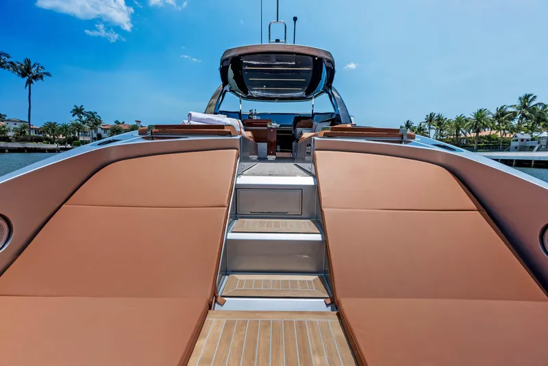 Slide: The Image of Riva 48' DOLCERIVA 2024 - 42