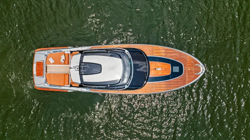 Slide: The Image of Riva 48' DOLCERIVA 2024 - 8