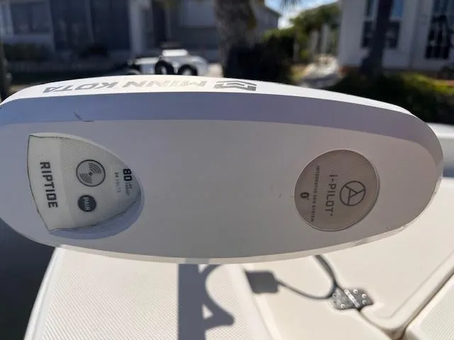 Slide: The Image of Minn Kota Riptide i-Pilot trolling motor on a 2007 Scout 220 Bay Scout boat. - 11