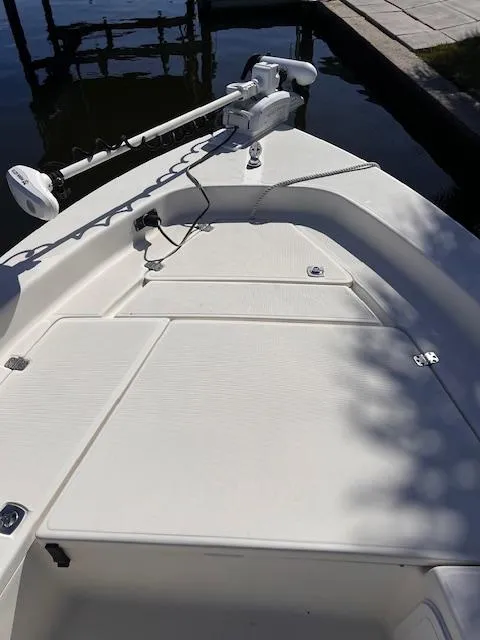 Slide: The Image of 2007 Scout 220 Bay Scout boat deck with trolling motor. - 2