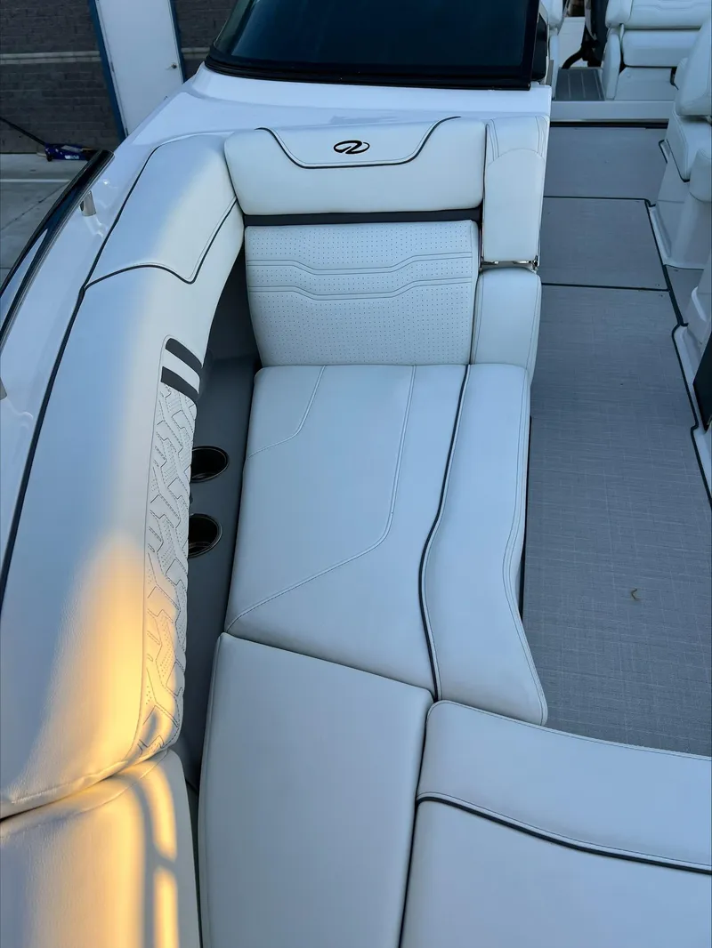 Slide: The Image of Regal LX9 2024 - 11