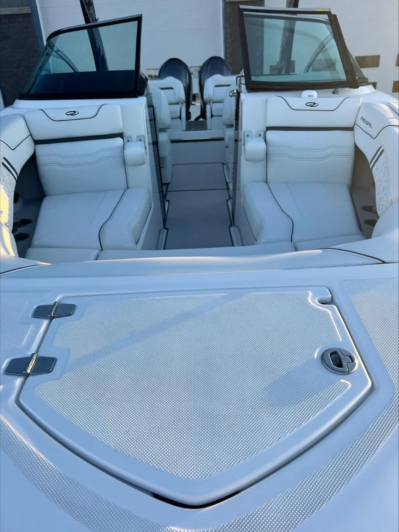 Slide: The Image of Regal LX9 2024 - 12