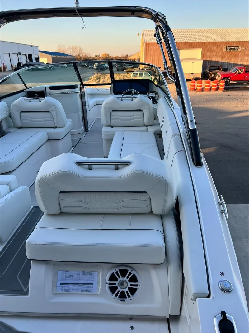 Slide: The Image of Regal LX9 2024 - 16