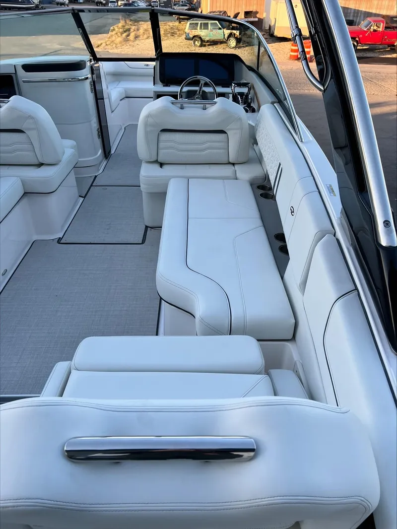 Slide: The Image of Regal LX9 2024 - 19