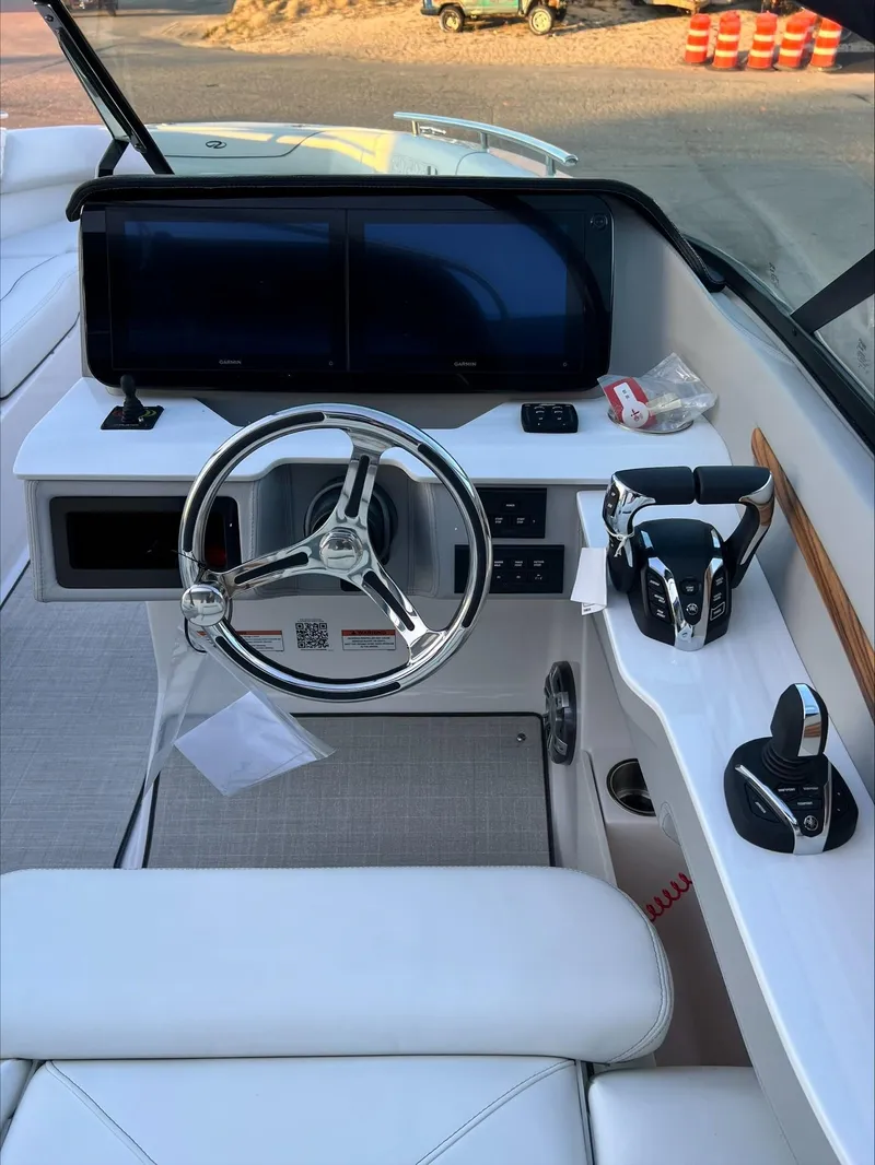 Slide: The Image of Regal LX9 2024 - 20