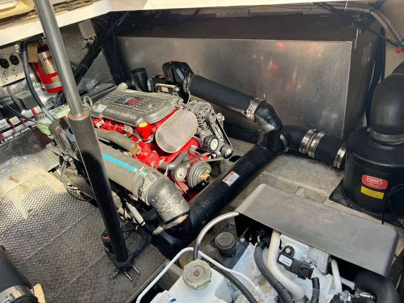 Slide: The Image of Engine compartment of a 2007 Regal 4060 COMMODORE boat. - 29