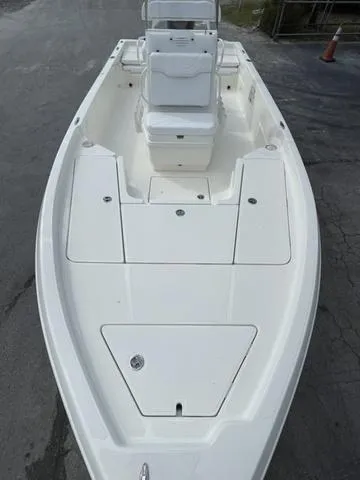 Slide: The Image of Skeeter SX210 2023 - 14