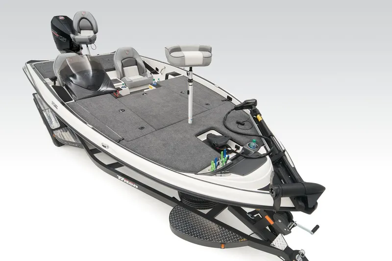 Slide: The Image of Triton 19 TrX 2024 - 9