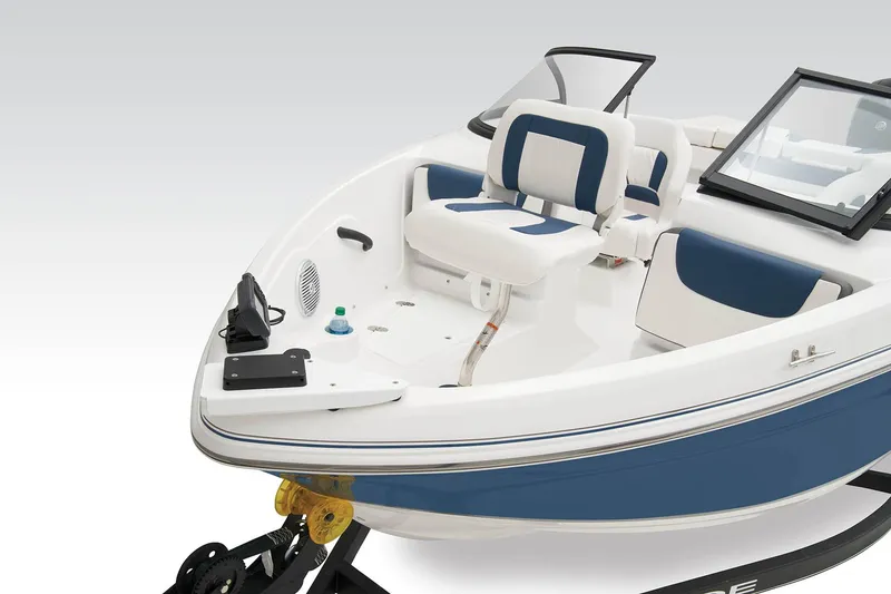 Slide: The Image of Tahoe 185 S 2024 - 18