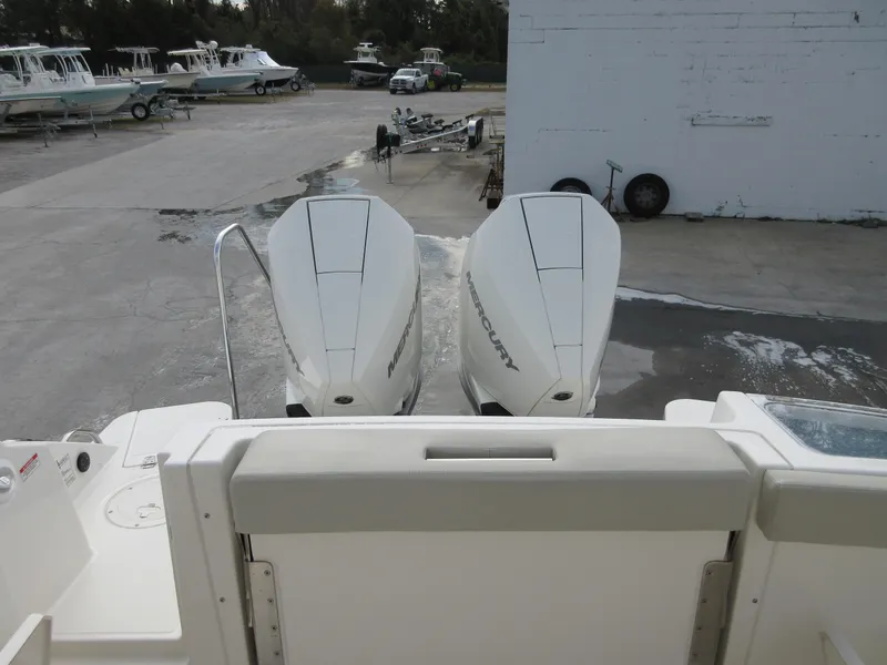 Slide: The Image of 2021 Boston Whaler 280 Vantage with twin Mercury outboard engines. - 7