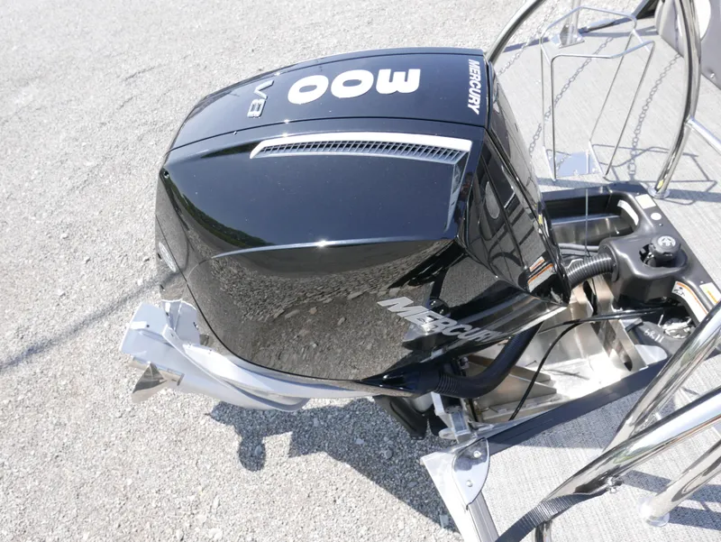 Slide: The Image of 2024 Barletta Corsa 23UC with Mercury 400 V8 outboard engine. - 3