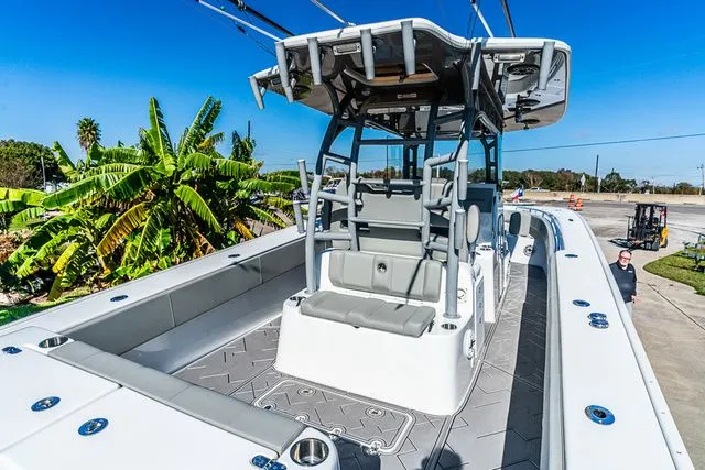 Slide: The Image of Cape Horn 36 XS 2024 - 34