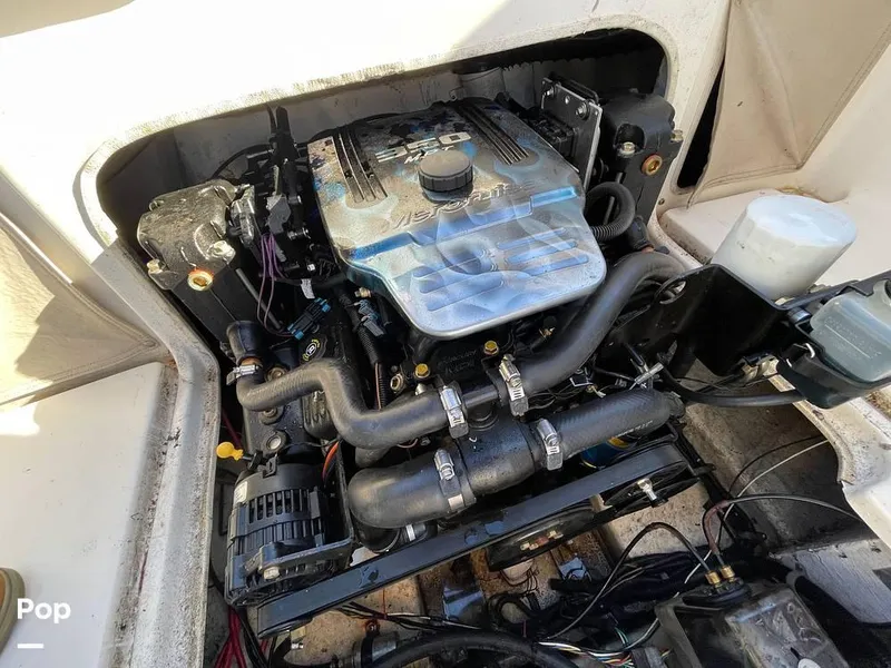 Slide: The Image of 2004 Larson 220 Cabrio for sale in Somerset, MA - 31