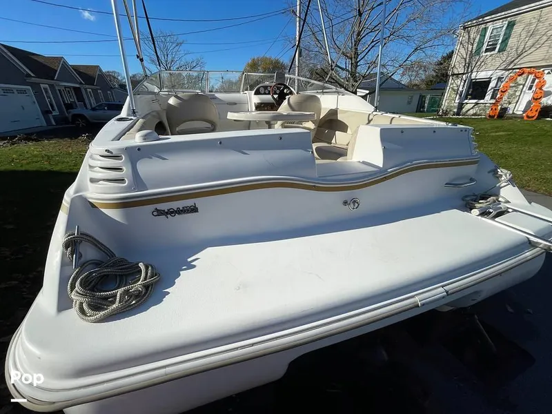 Slide: The Image of 2004 Larson 220 Cabrio for sale in Somerset, MA - 47