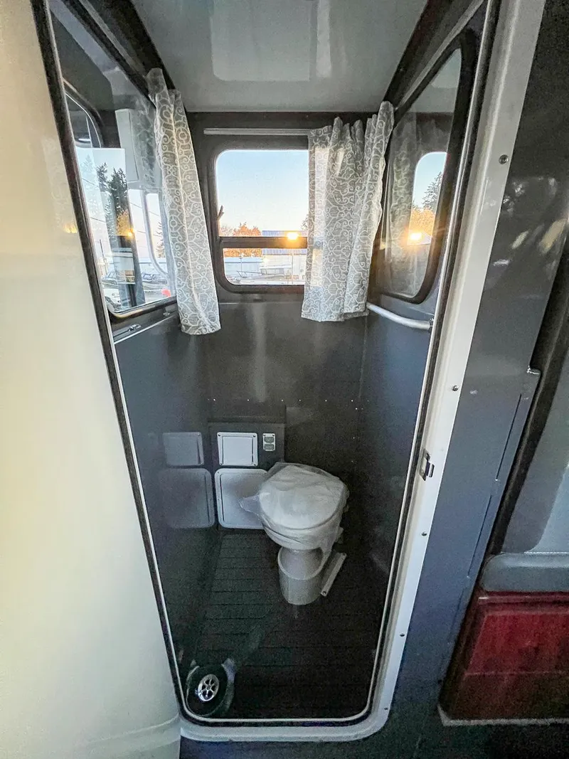 Slide: The Image of Hewescraft 270 Pacific Explorer 2026 - 14