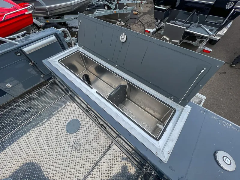 Slide: The Image of Hewescraft 270 Pacific Explorer 2026 - 19