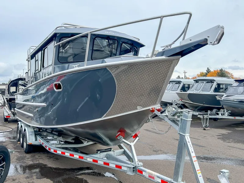 Slide: The Image of Hewescraft 270 Pacific Explorer 2026 - 6