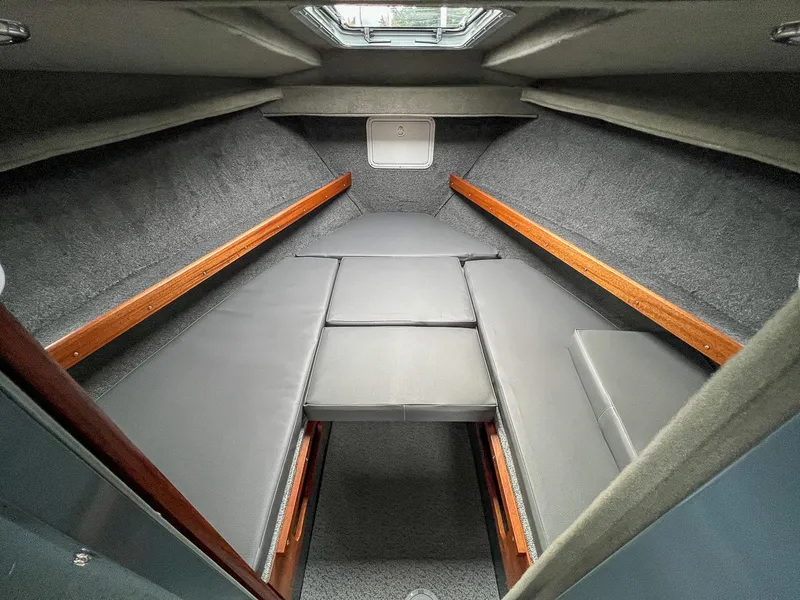 Slide: The Image of Hewescraft 270 Pacific Explorer 2026 - 9