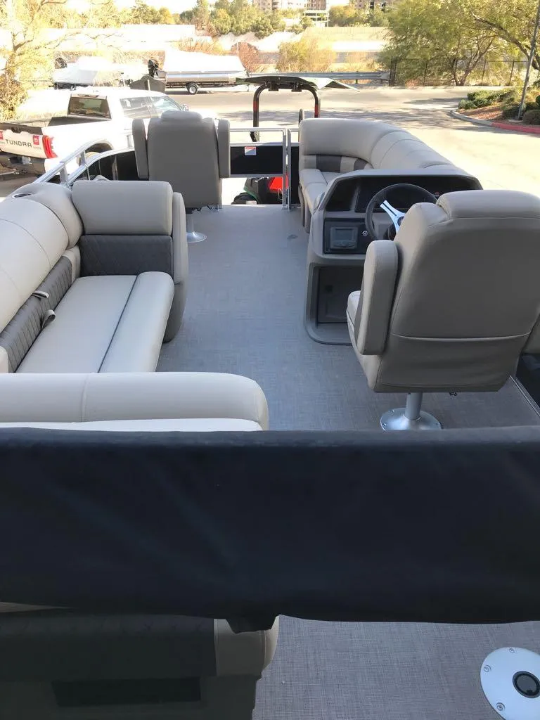 Slide: The Image of Sun Tracker SportFish 20 DLX 2024 - 79