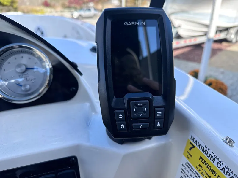 Slide: The Image of Garmin device on 2024 Stingray 172 SC boat dashboard. - 10