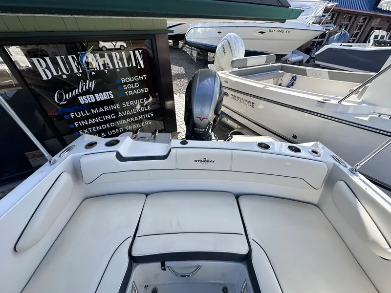 Slide: The Image of 2024 Stingray 172 SC boat interior at Blue Marlin dealership. - 4